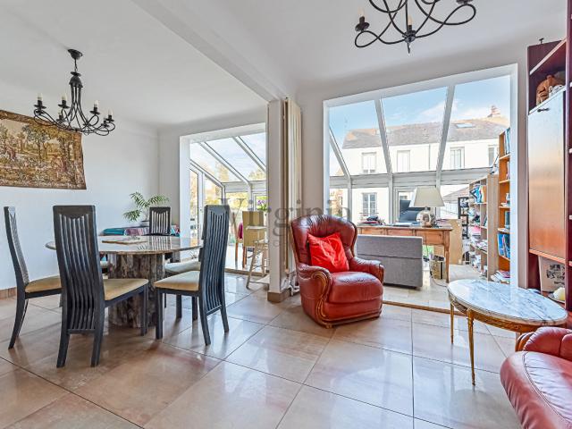Maison 8 pièces 190 m²
