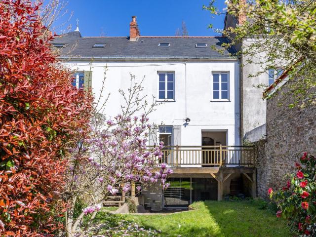 Maison 8 pièces 190 m²