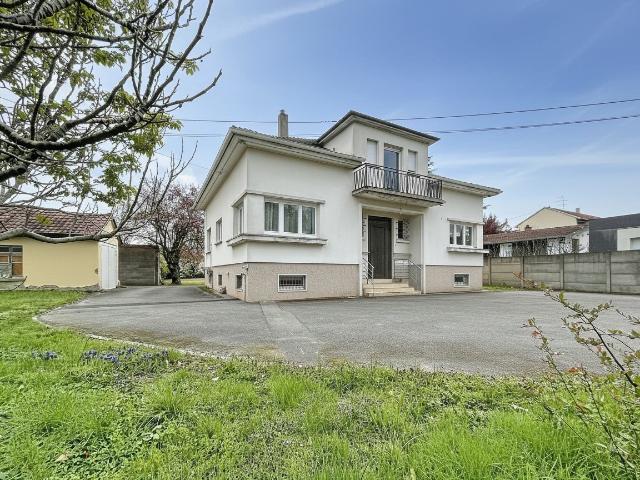 Maison 8 pièces 190 m²