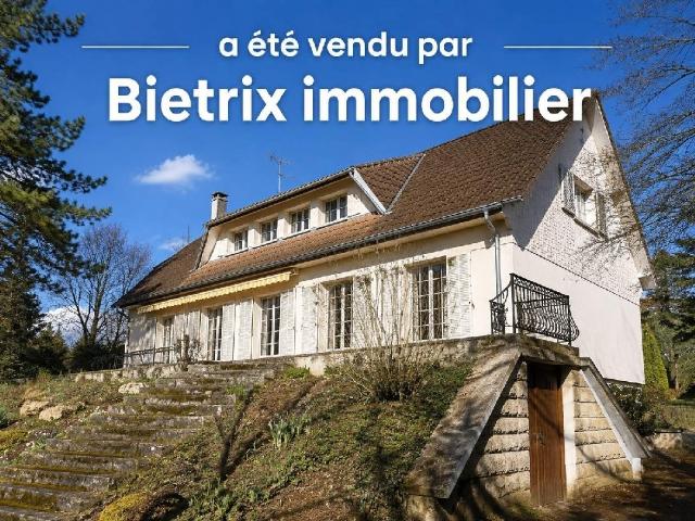 Maison 8 pièces 190 m²