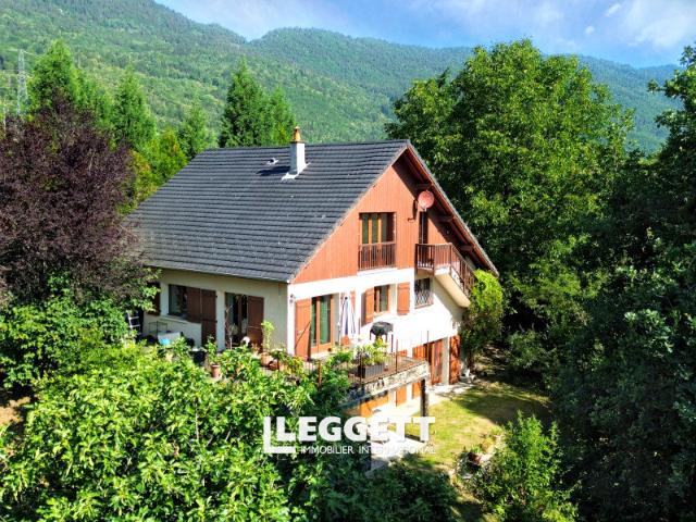 Maison 8 pièces 190 m²
