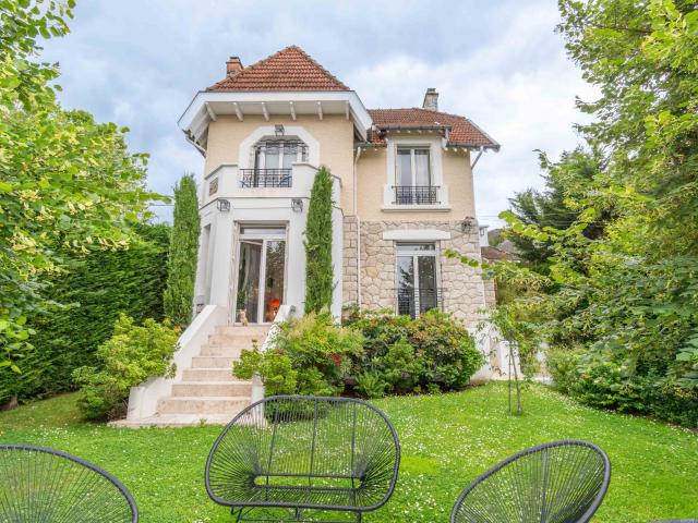 Maison 8 pièces 190 m²