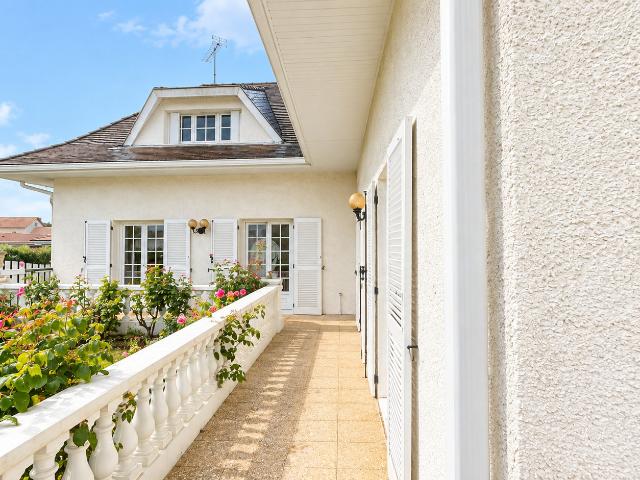 Maison 8 pièces 190 m²