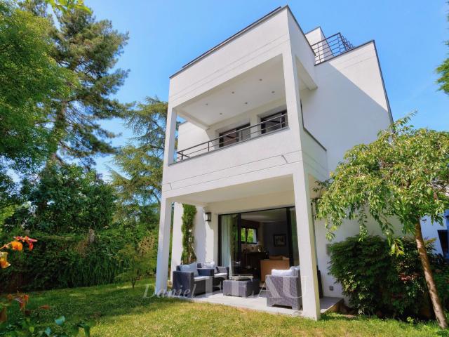 Maison 8 pièces 190 m²