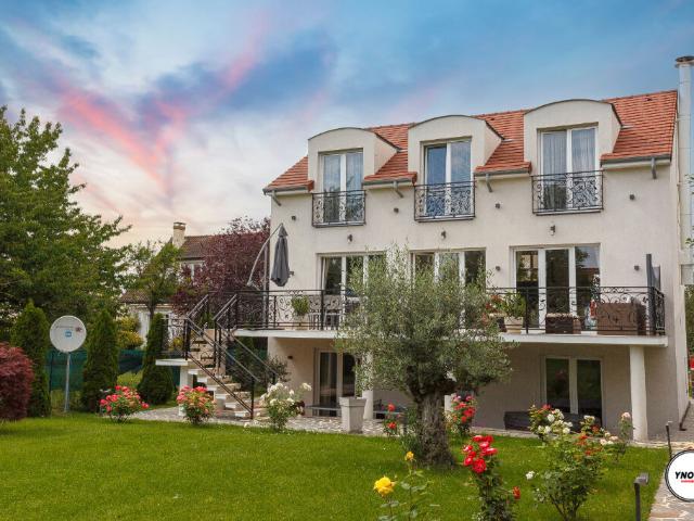 Maison 8 pièces 190 m²