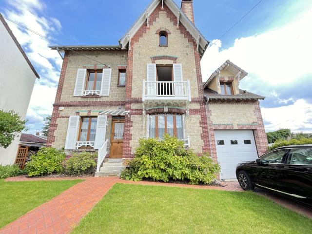 Maison 8 pièces 190 m²