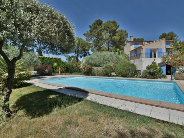 Maison 8 pièces 191 m²