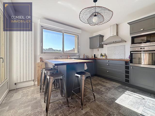 Maison 8 pièces 192 m2
