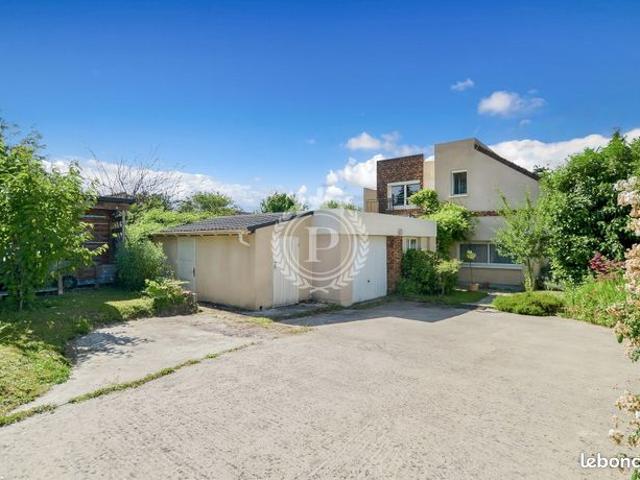 Maison 8 pièces 192 m²
