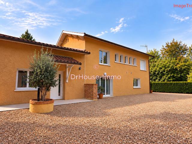 Maison 8 pièces 192 m²