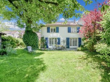 Maison 8 pièces 192 m²