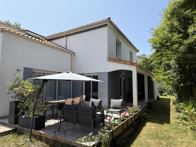 Maison 8 pièces 193 m²