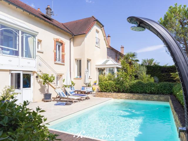 Maison 8 pièces 193 m²