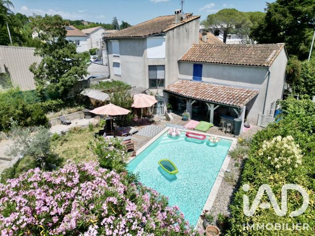 Maison 8 pièces 204 m²