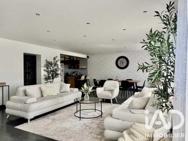 Maison 8 pièces 204 m²