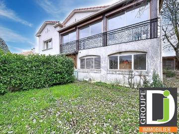 Maison 8 pièces 204 m²