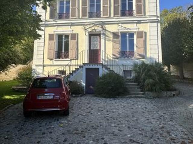 Maison 8 pièces 204 m²