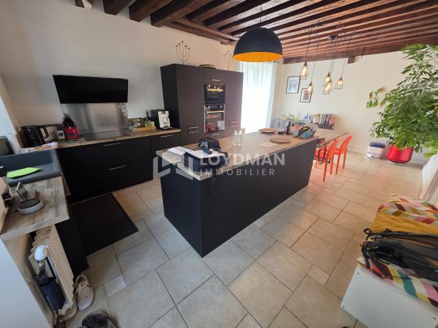 Maison 8 pièces 204 m²