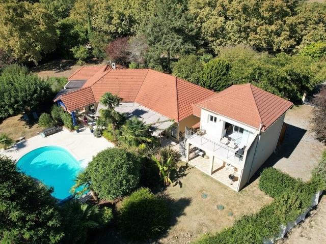Maison 8 pièces 204 m²