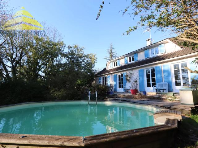 Maison 8 pièces 205 m²
