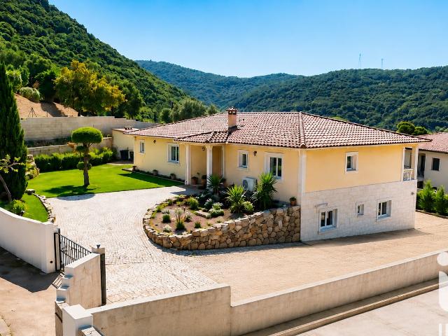 Maison 8 pièces 205 m²