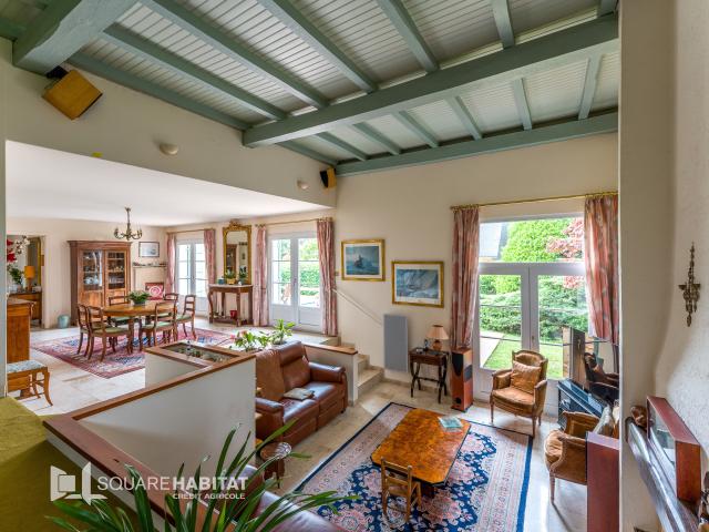 Maison 8 pièces 205 m²