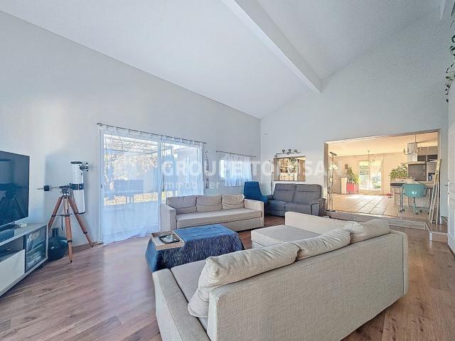 Maison 8 pièces 205 m²