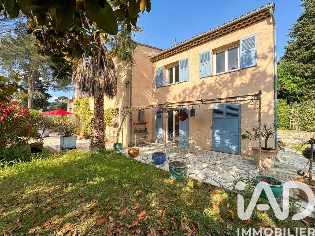 Maison 6 pièces 205 m²