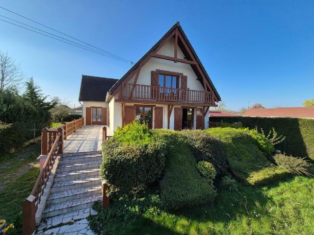 Maison 8 pièces 205 m²