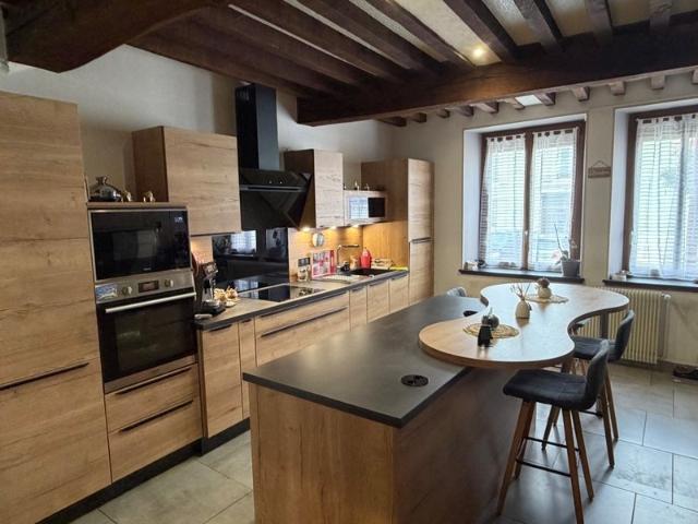 Maison 8 pièces 205 m²