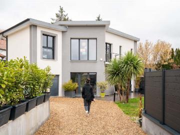 Maison 8 pièces 205 m²