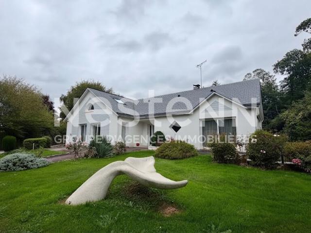Maison 8 pièces 205 m²