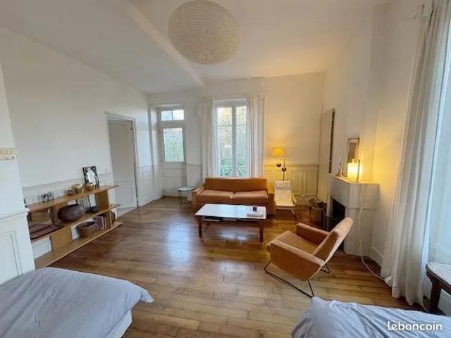 Maison 8 pièces 205 m²