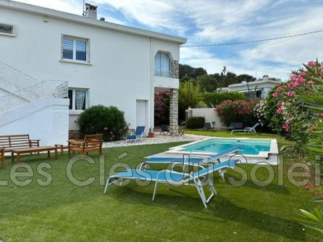 Maison 8 pièces 205 m²