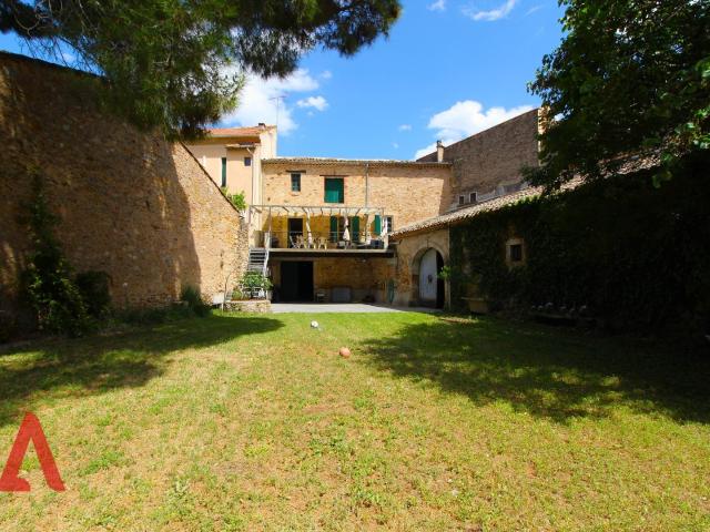 Maison 8 pièces 205 m²