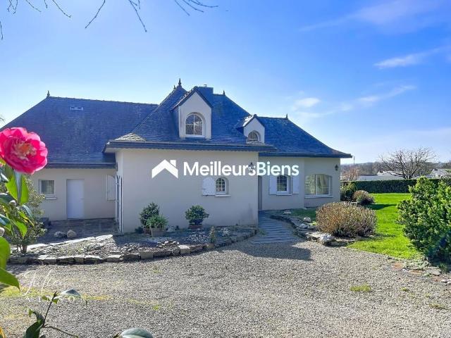 Maison 8 pièces 205 m²