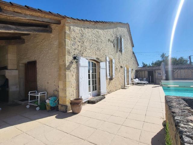 Maison 8 pièces 205 m²