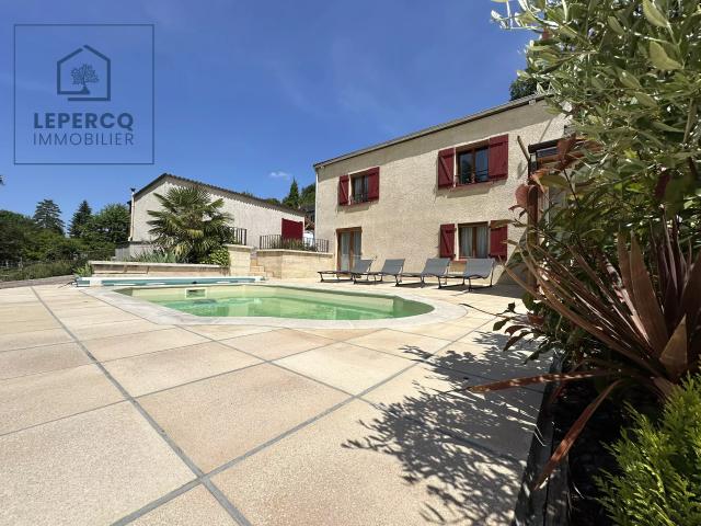 Maison 8 pièces 205 m²