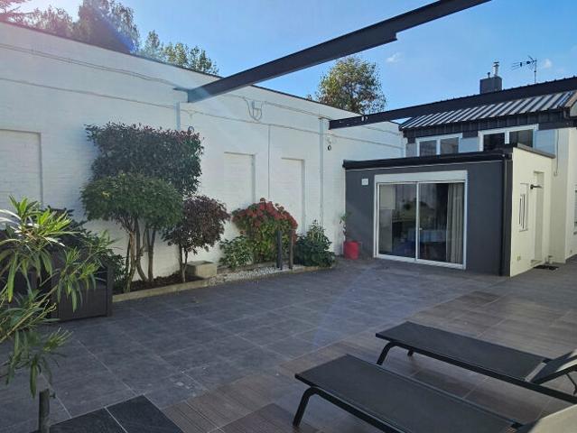 Maison 8 pièces 206 m²