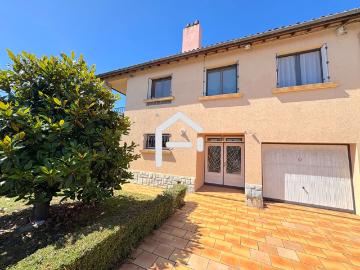 Maison 8 pièces 206 m²