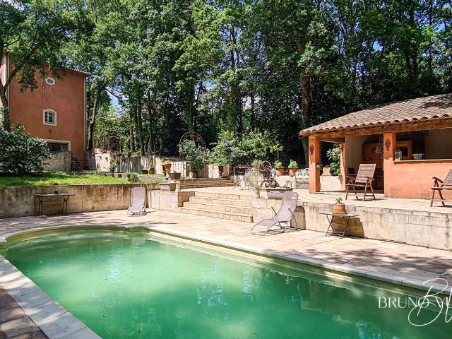 Maison 8 pièces 206 m²