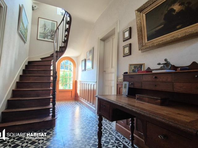 Maison 8 pièces 206 m²