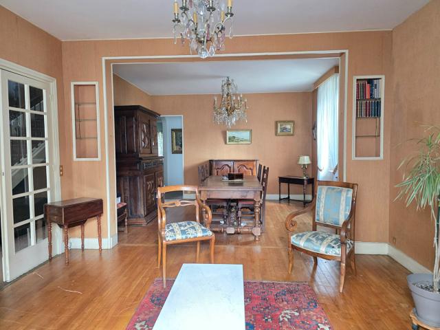 Maison 8 pièces 206 m²