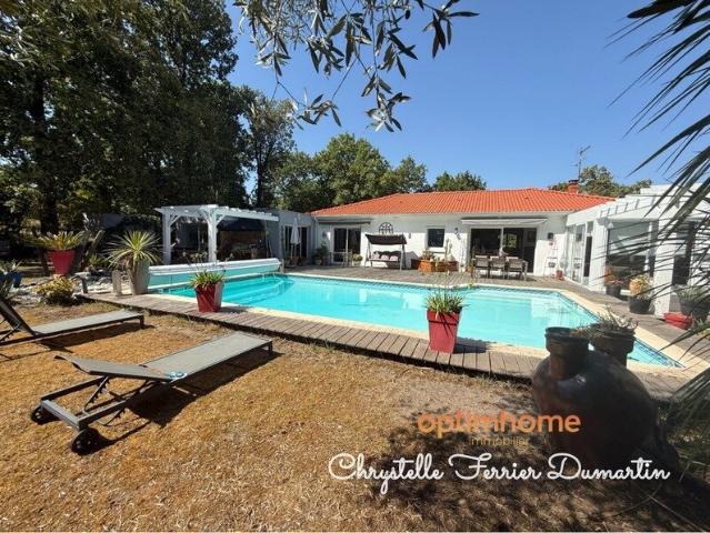 Maison 8 pièces 206 m²