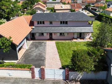 Maison 8 pièces 207 m²