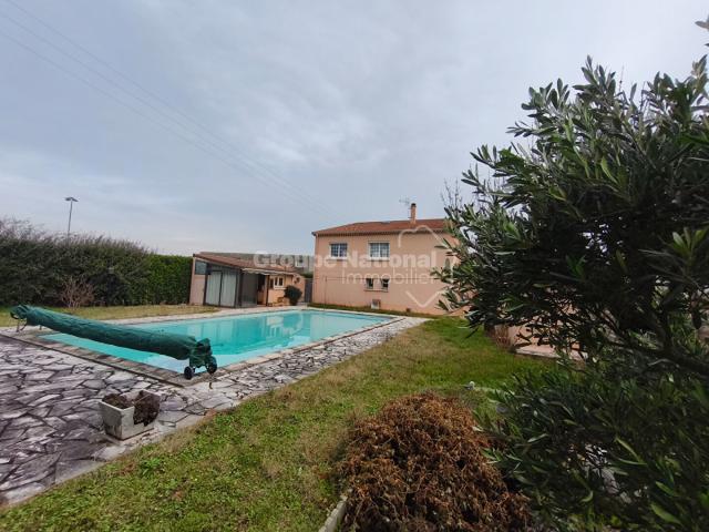 Maison 8 pièces 207 m²