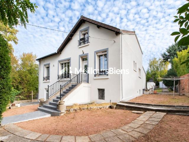 Maison 8 pièces 207 m²