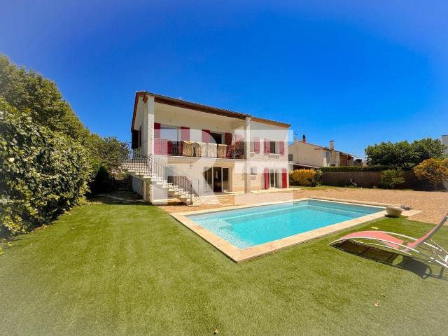 Maison 8 pièces 207 m²