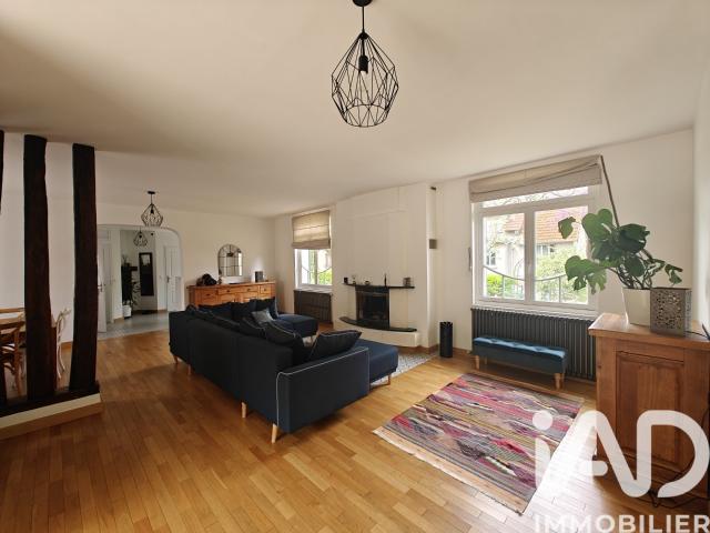 Maison 8 pièces 207 m²