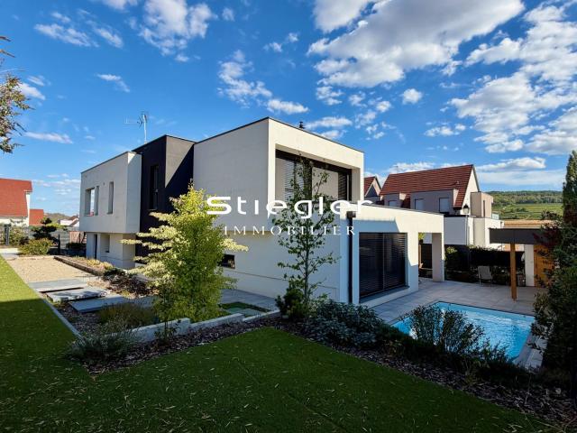 Maison 8 pièces 207 m²